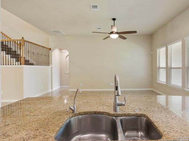 209 Fernwood, Schertz, TX 78108