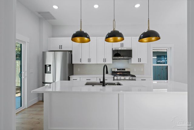 1003 N D St, Pensacola, FL 32501