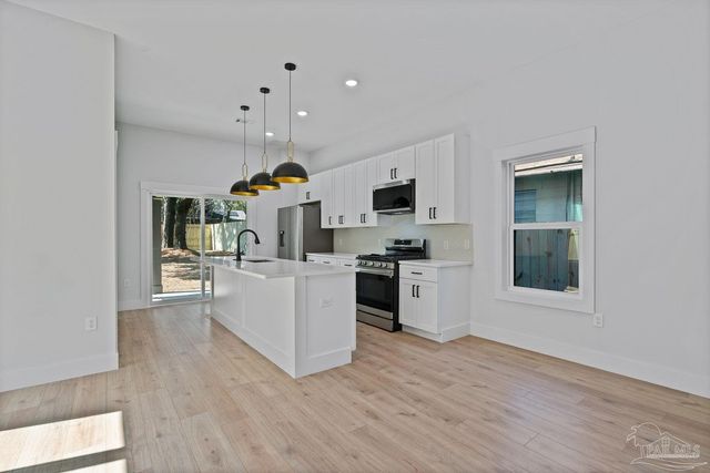 1003 N D St, Pensacola, FL 32501