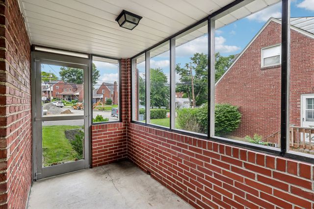 1065 GRANDVIEW AVENUE, Bridgeville, PA 15017