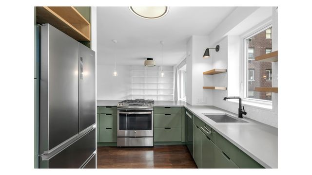 411 E 53rd St Apt 14B, New York City, NY 10022