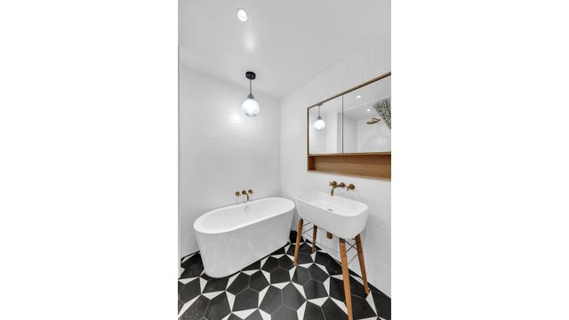 411 E 53rd St Apt 14B, New York City, NY 10022