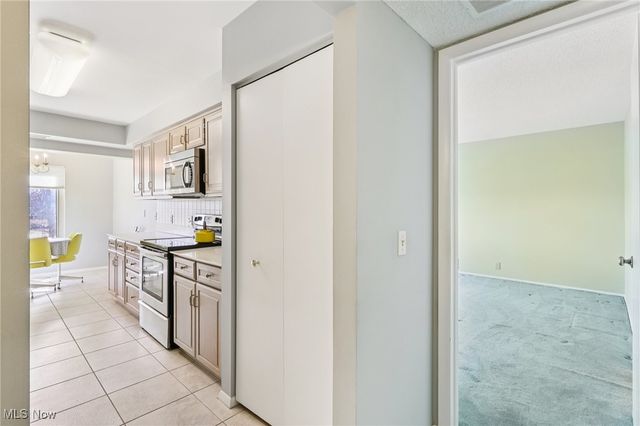 1006 Bunker Drive 204, Fairlawn, OH 44333