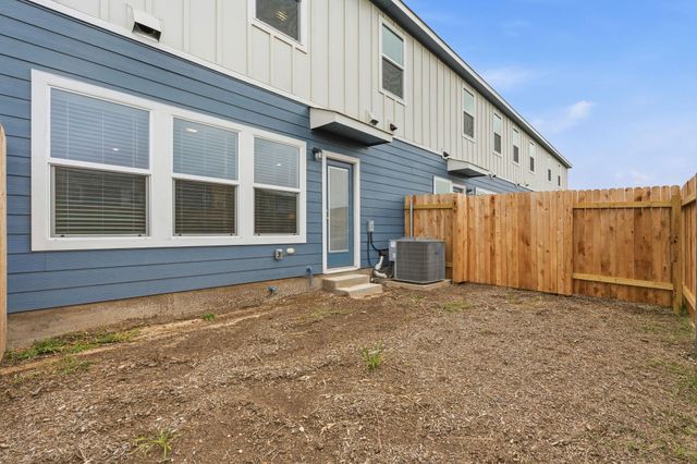 164 Cinnabar LN 2, Kyle, TX 78640
