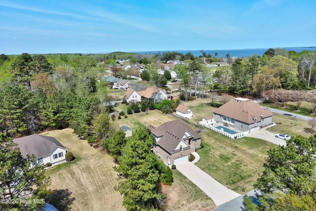 102 Armstead Court, Moyock, NC 27958