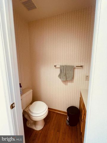 404 NAVAHO DR, Frederick, MD 21701