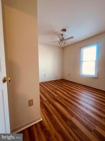 404 NAVAHO DR, Frederick, MD 21701