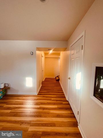 404 NAVAHO DR, Frederick, MD 21701