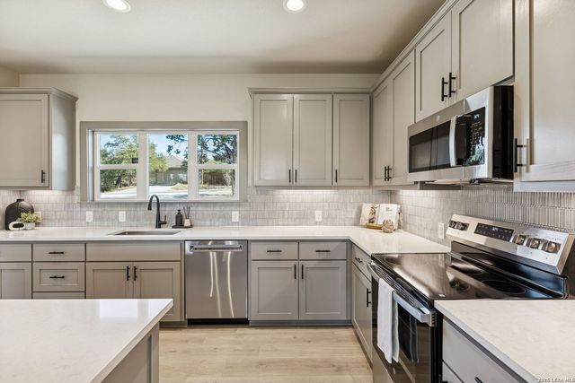 1513 Redwood, Fischer, TX 78623