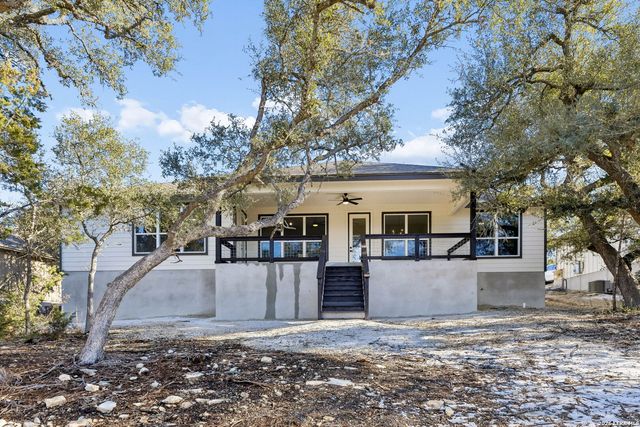 1513 Redwood, Fischer, TX 78623