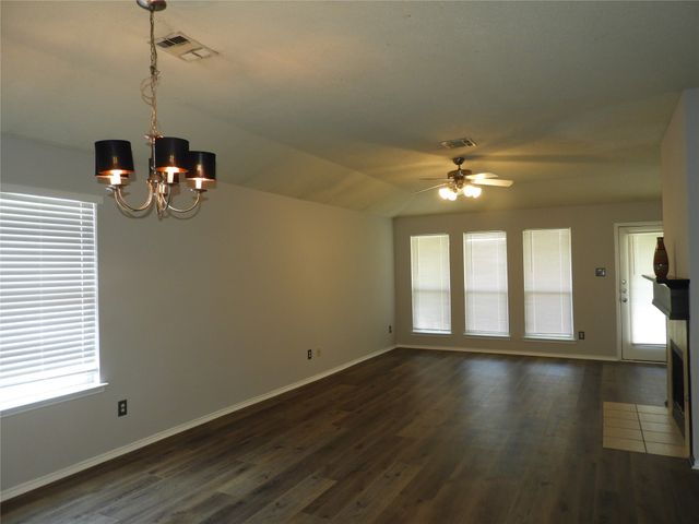2016 Clinton Drive, Mckinney, TX 75072