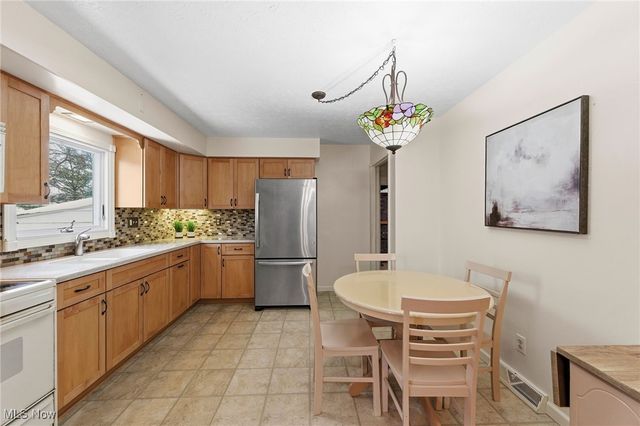 1490 Garfield Avenue, Brunswick, OH 44212