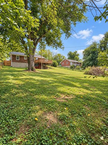 62 Oakland Lane, Harrodsburg, KY 40330
