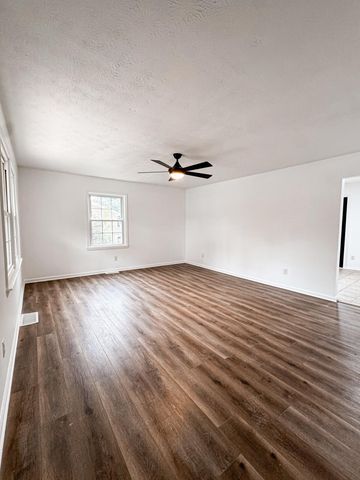 62 Oakland Lane, Harrodsburg, KY 40330