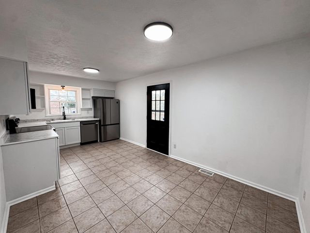 62 Oakland Lane, Harrodsburg, KY 40330