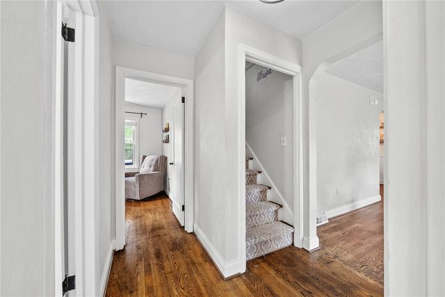 528 Glenrock Dr, Bethel Park, PA 15102