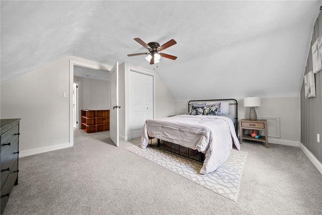 528 Glenrock Dr, Bethel Park, PA 15102