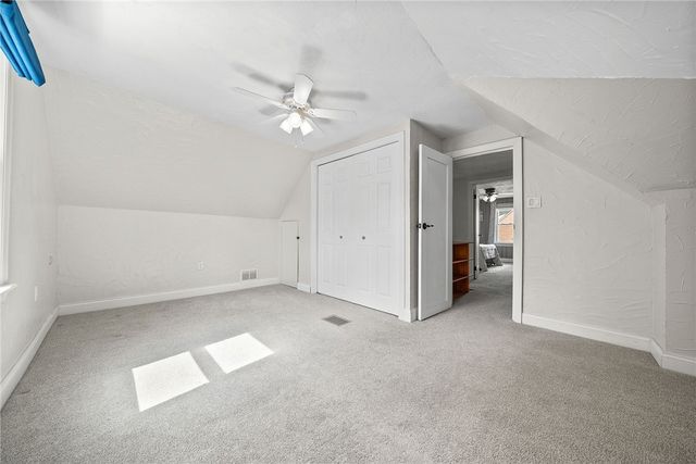 528 Glenrock Dr, Bethel Park, PA 15102