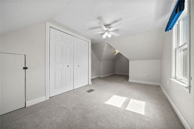 528 Glenrock Dr, Bethel Park, PA 15102