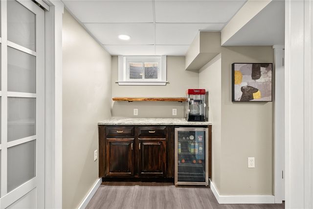 528 Glenrock Dr, Bethel Park, PA 15102