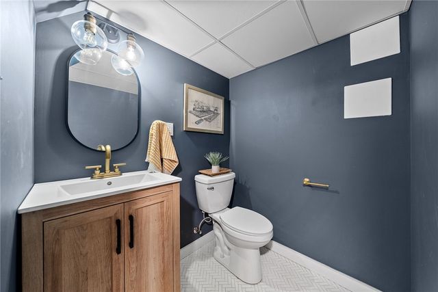 528 Glenrock Dr, Bethel Park, PA 15102