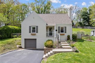 528 Glenrock Dr, Bethel Park, PA 15102