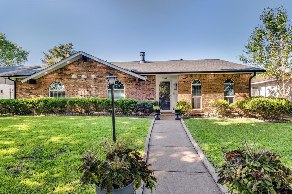 2809 Ripplewood Drive, Garland, TX 75044
