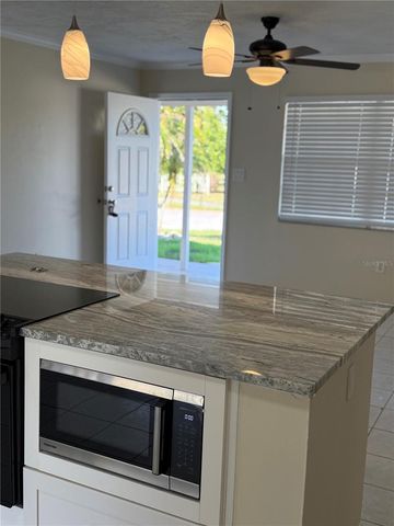 6910 FRIENDSHIP LANE, Sarasota, FL 34241