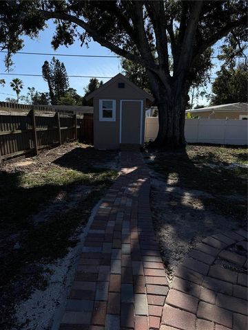 6910 FRIENDSHIP LANE, Sarasota, FL 34241