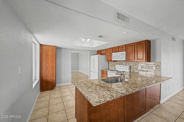 10448 W SELDON Lane, Peoria, AZ 85345