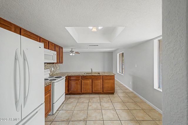 10448 W SELDON Lane, Peoria, AZ 85345
