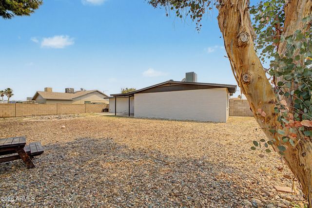 10448 W SELDON Lane, Peoria, AZ 85345