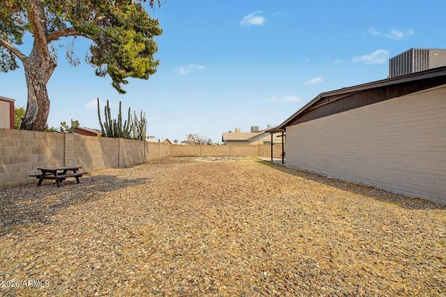 10448 W SELDON Lane, Peoria, AZ 85345