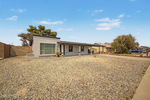 10448 W SELDON Lane, Peoria, AZ 85345