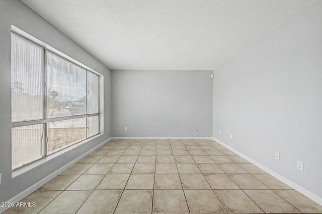 10448 W SELDON Lane, Peoria, AZ 85345
