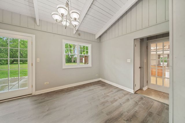 1530 Central Avenue, Deerfield, IL 60015