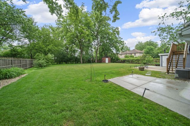 1530 Central Avenue, Deerfield, IL 60015