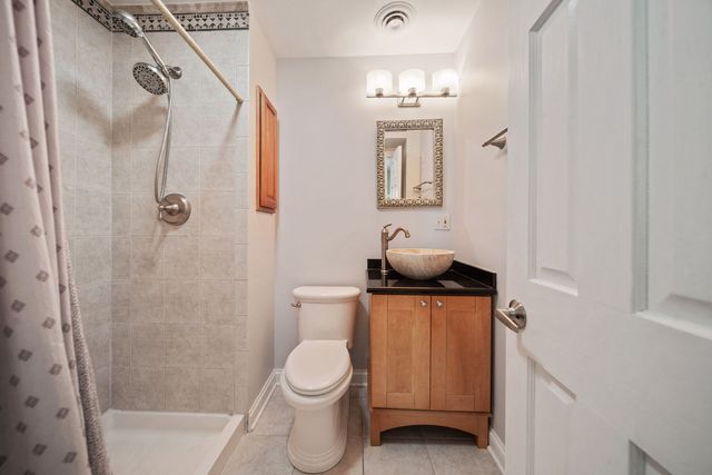 1530 Central Avenue, Deerfield, IL 60015
