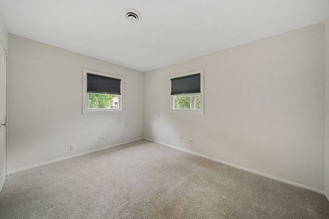 1530 Central Avenue, Deerfield, IL 60015