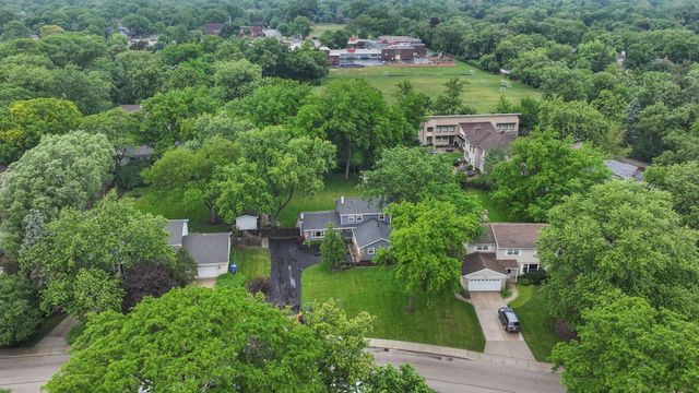 1530 Central Avenue, Deerfield, IL 60015