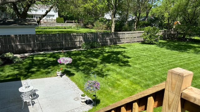 1530 Central Avenue, Deerfield, IL 60015