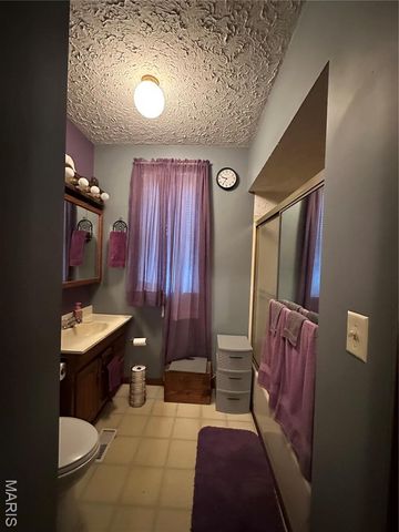 238 HWY 50, Rosebud, MO 63091