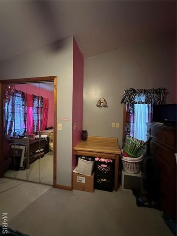 238 HWY 50, Rosebud, MO 63091