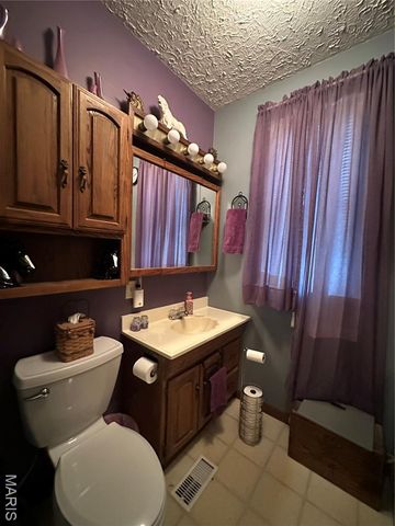 238 HWY 50, Rosebud, MO 63091