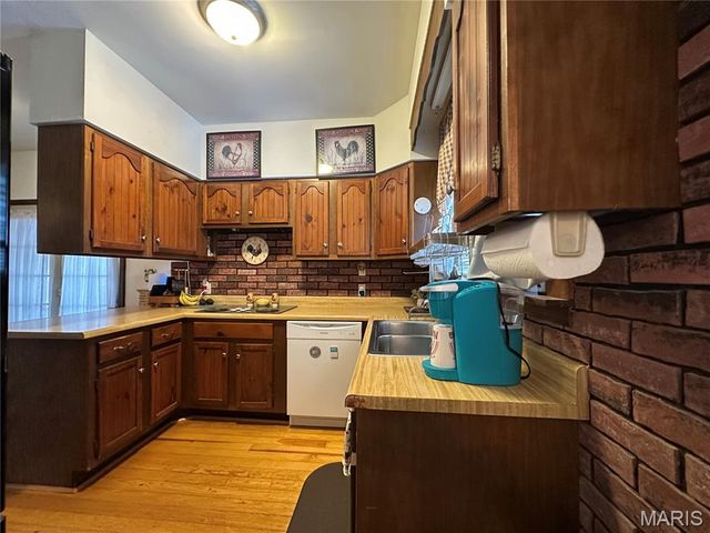 238 HWY 50, Rosebud, MO 63091