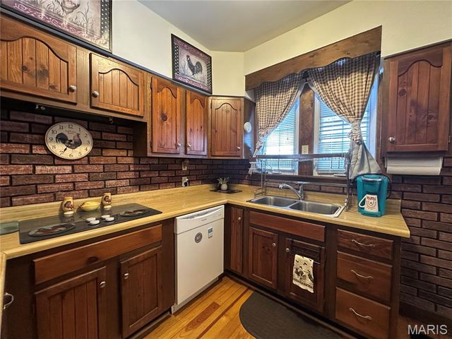 238 HWY 50, Rosebud, MO 63091