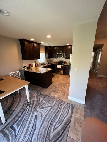 1707 TRELLIS LN, Columbia, MO 65201