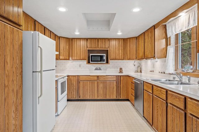 1711 N 35th STREET, Sheboygan, WI 53081