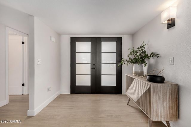 5526 N 77TH Way, Scottsdale, AZ 85250