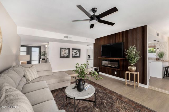 5526 N 77TH Way, Scottsdale, AZ 85250